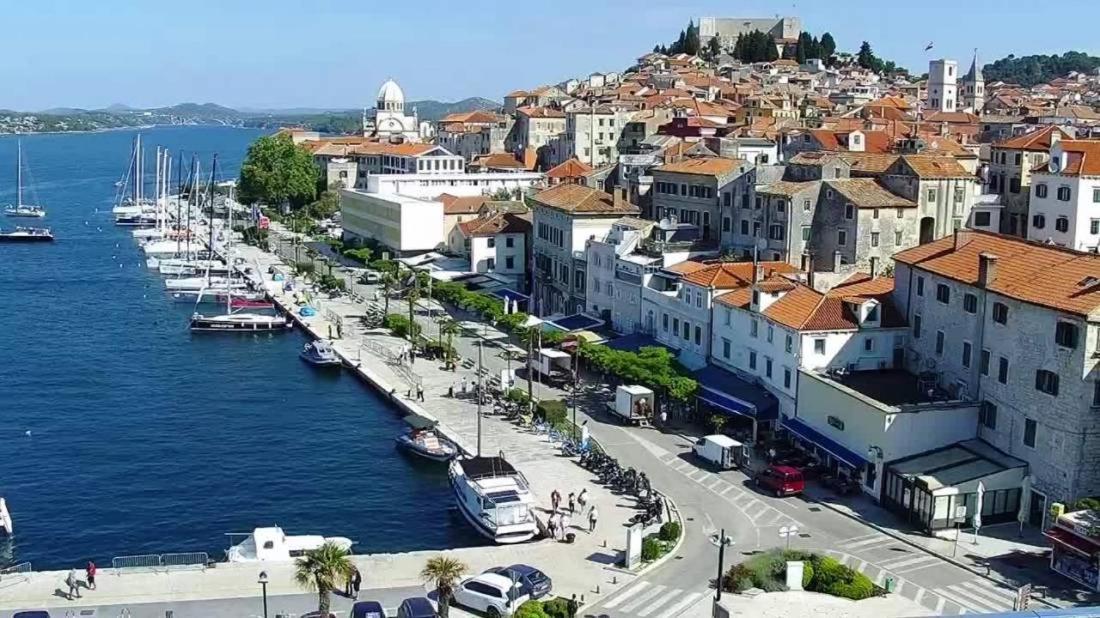 N & D Leilighet Šibenik Eksteriør bilde